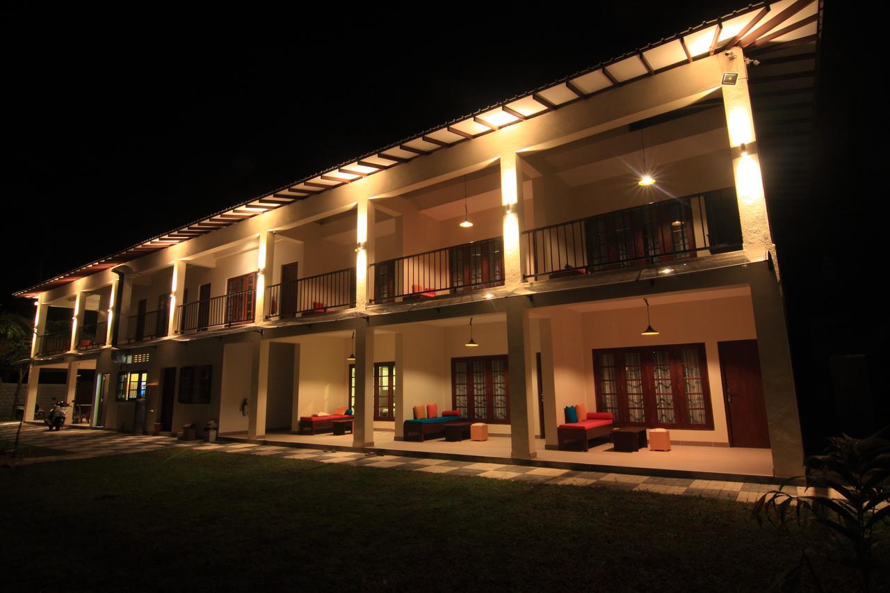 Jj'S Hostel Mirissa Exterior photo