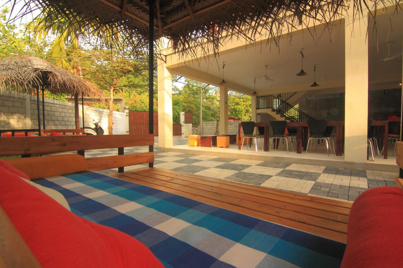 Jj'S Hostel Mirissa Exterior photo
