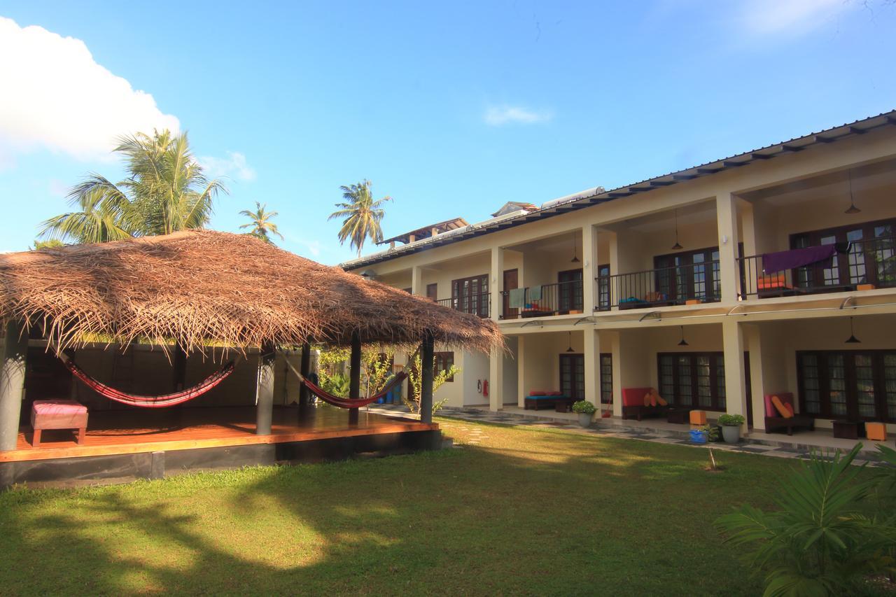 Jj'S Hostel Mirissa Exterior photo